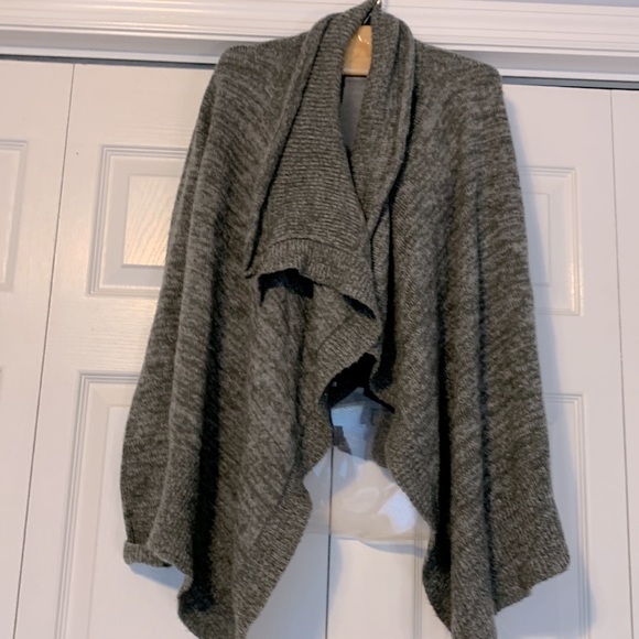 Abercrombie  and Fitch Sweater Lot - Picture 9 of 10